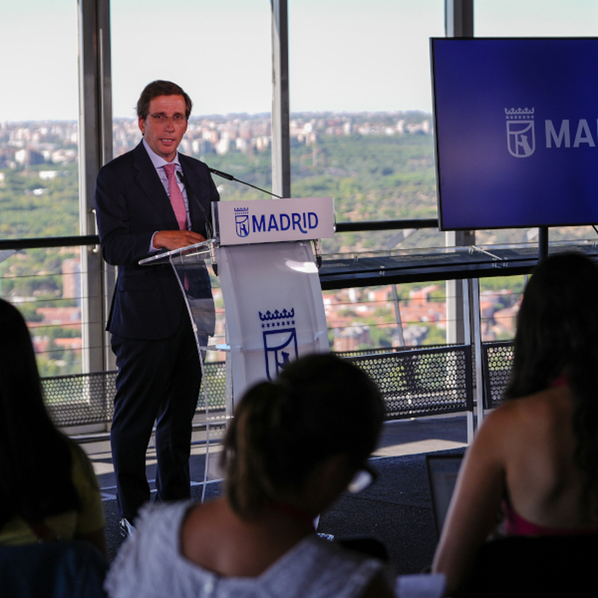 Madrid: Descenso récord de NO2 en la capital, 21 de 24 estaciones cumplen normativa europea de 2030